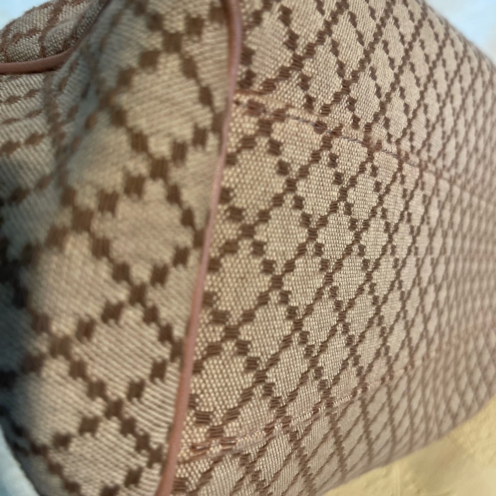 Gucci Handbag - Picture 14 of 16